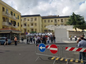 striscione ultras anti cosentino